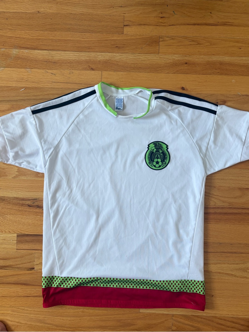 Mexico team soccer jersey size medium